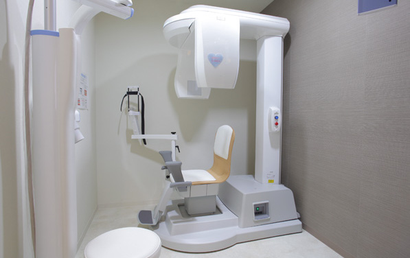 歯科用CT・歯科用空気清浄機など最新機器を完備